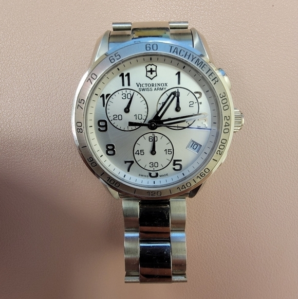 Victorinox Other - Victorinox Swiss Army Stainless Steel Men's Watch